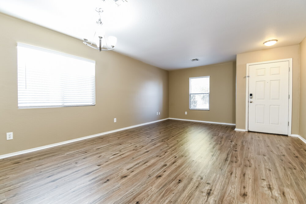 Building Photo - 1701 E Christopher St