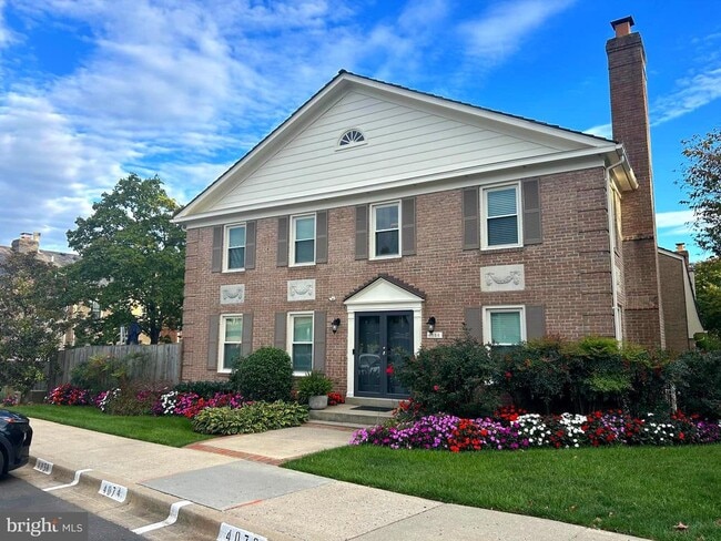 Building Photo - 4054 Norbeck Square Dr