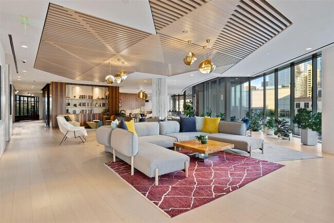 Building Photo - 501 West Ave