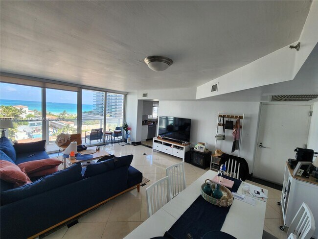 Building Photo - 5900 Collins Ave