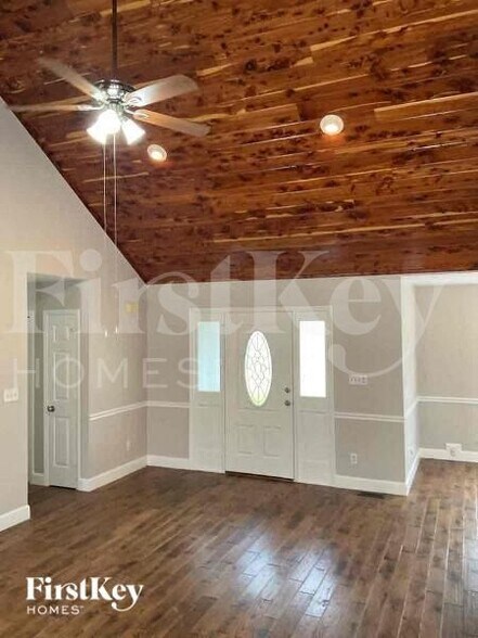 Building Photo - 7815 Pinetuck Ln