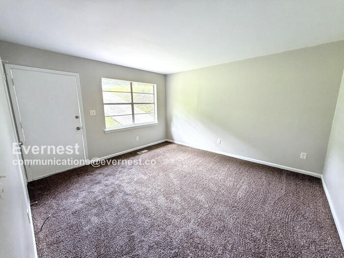 Building Photo - 900 Von Dale Dr