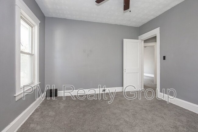 Building Photo - 12203 Castlewood Ave