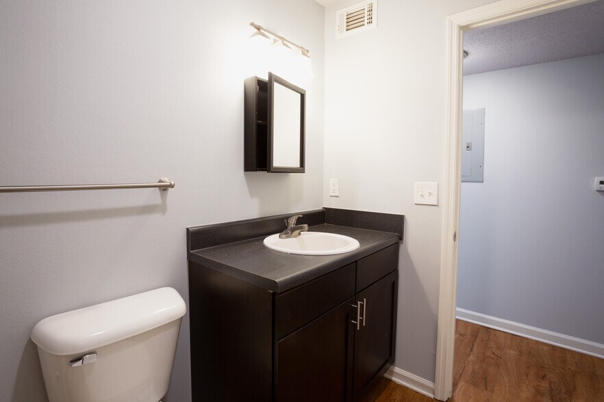 Oakley Cove Apartments 818 Bedell Ave Auburn AL 36832 Apartment Finder