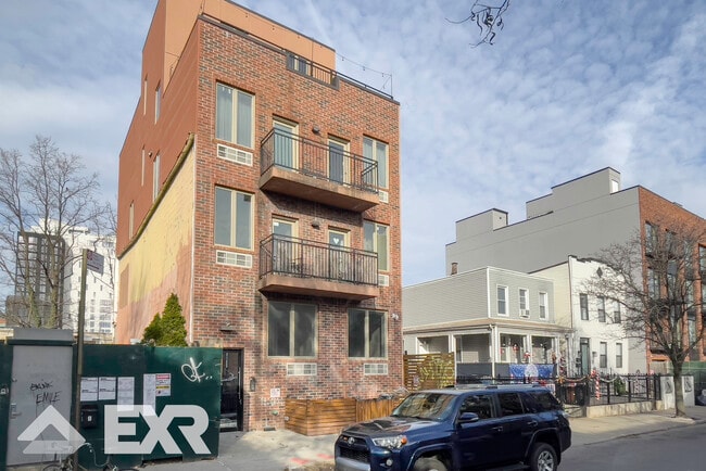 Building Photo - 55 Stanhope St