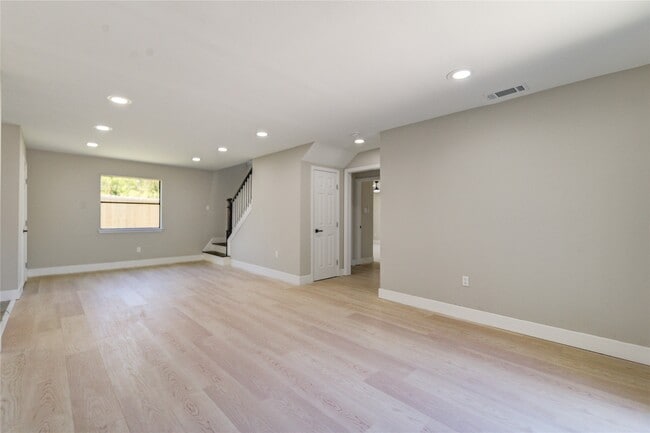 Building Photo - 1901 Canyon Creek Ct