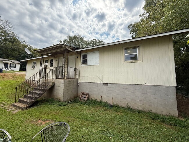 Primary Photo - 721 English St