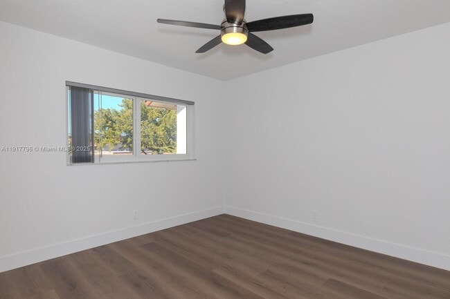 Building Photo - 2795 N 40th Ave