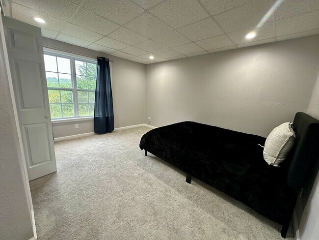 Building Photo - 301 Carmel Valley Way