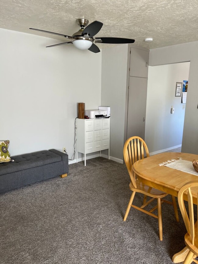 Building Photo - Great location in Meridian for this 3 bedr...