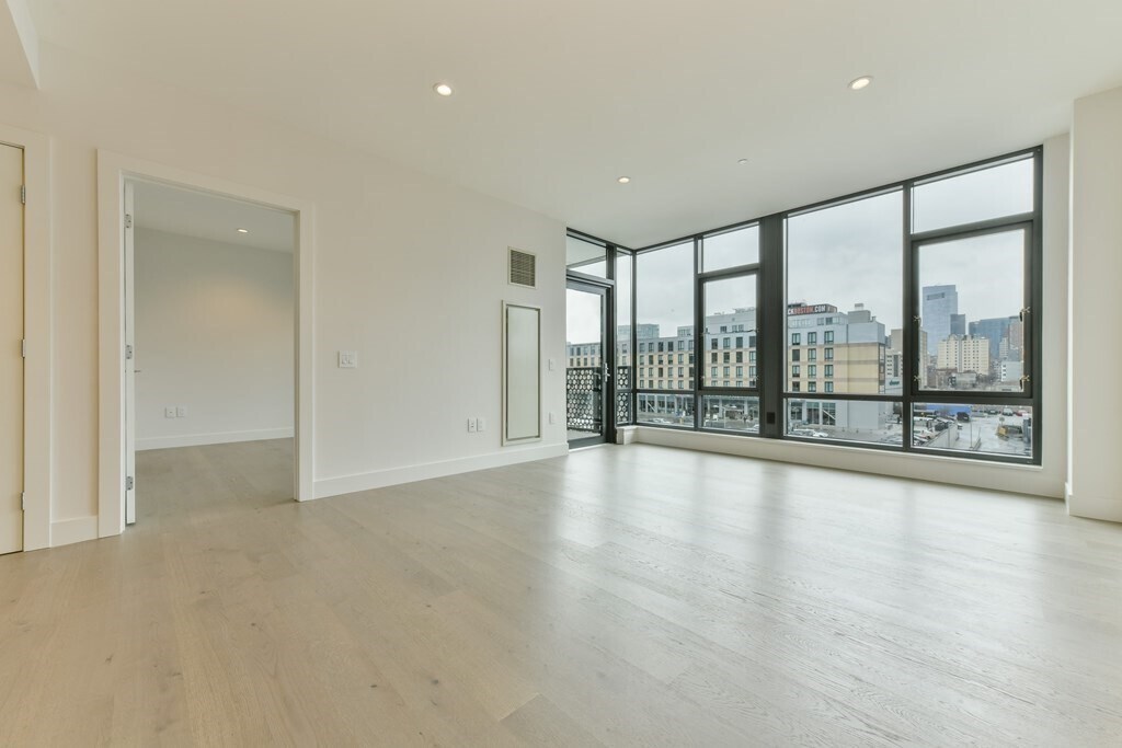 Building Photo - 40 Traveler St