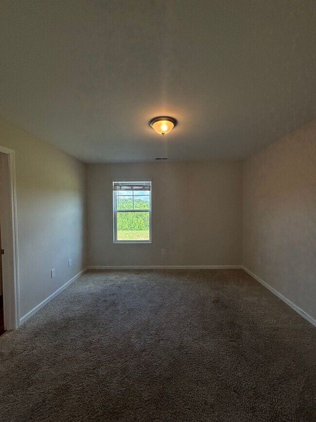 Building Photo - 125 Adger Rd