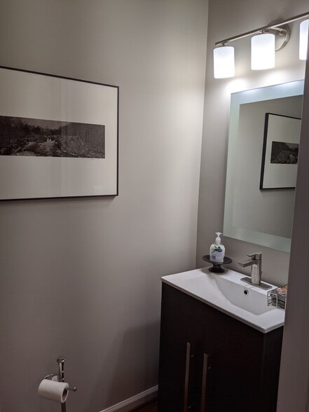 Primary Bath - 316 Cross Green St