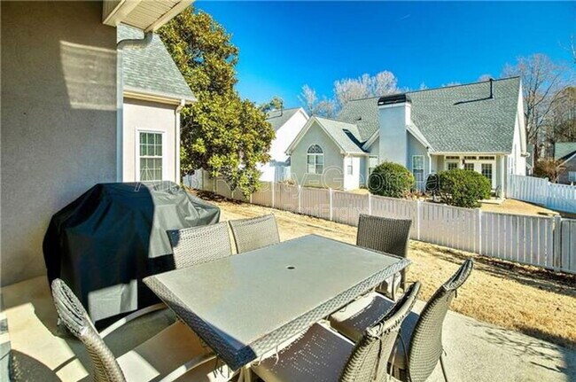 Building Photo - 203 Lenox Dr