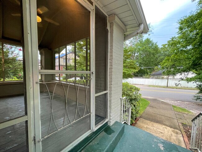 Front porch - 908 Oxmoor Rd