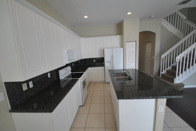 Building Photo - 1145 E Magnolia Cir