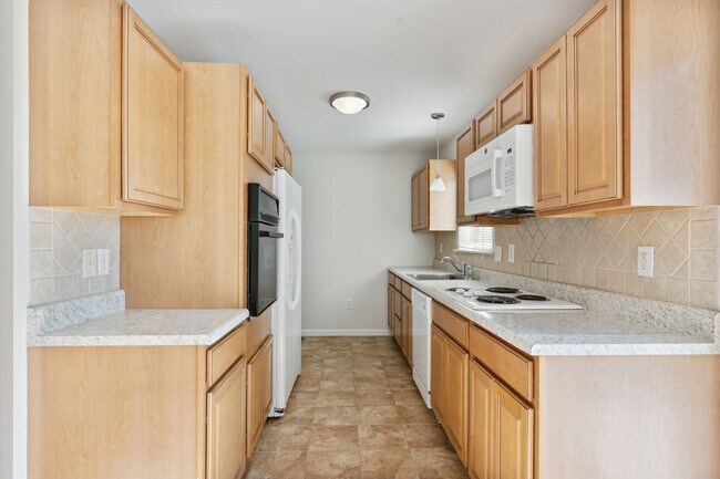 Building Photo - 5328 Cherryview Ln