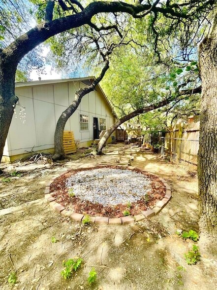 Building Photo - 7103 Woodhue Ct