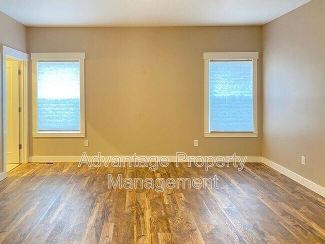 Building Photo - 106 S 21st. St.