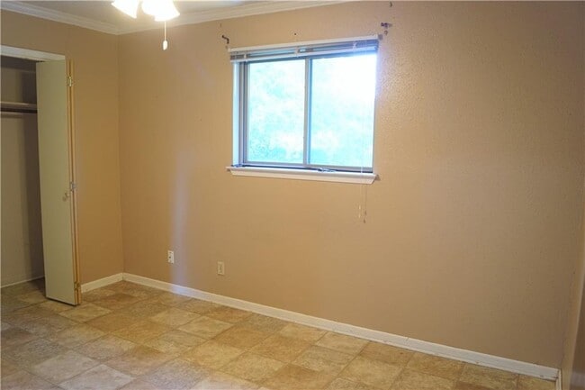 Building Photo - 101 Stubblefield Dr