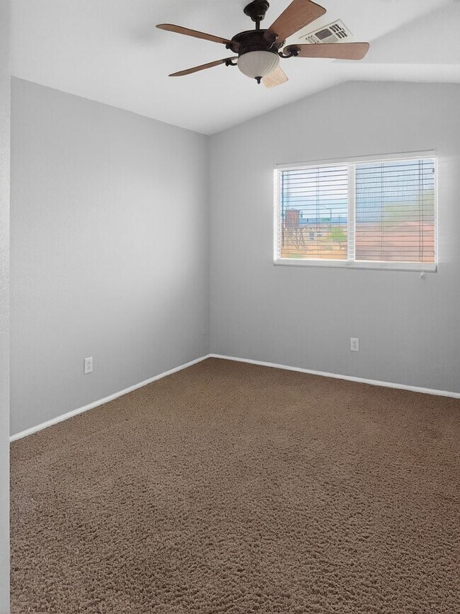 Building Photo - Beautifu;l 4Bed/2.5Bath, Private Pool Home!