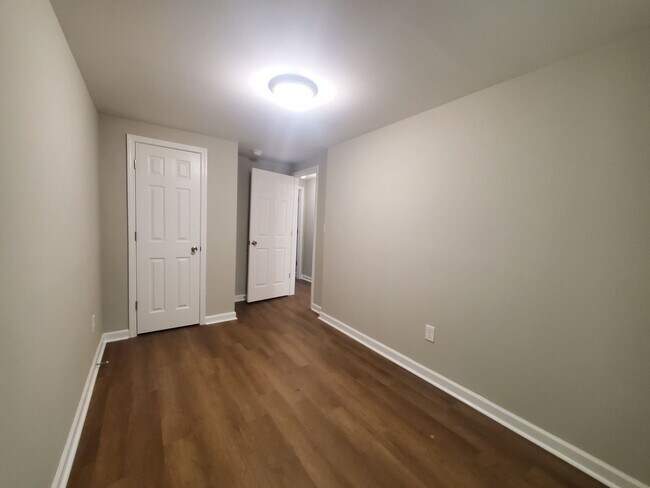 Building Photo - 2618 Graham Rd