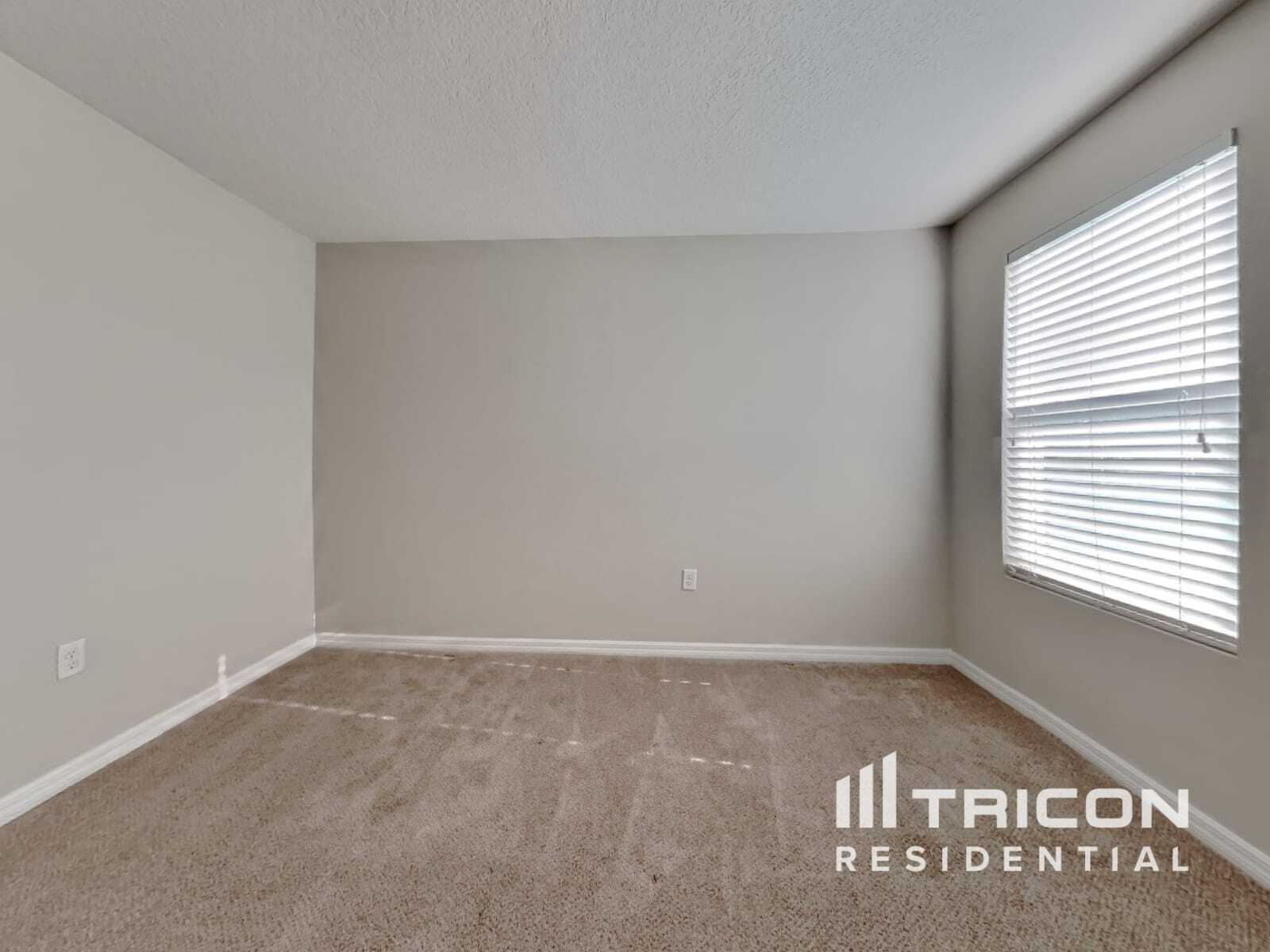 Building Photo - 10442 Whispering Hammock Dr