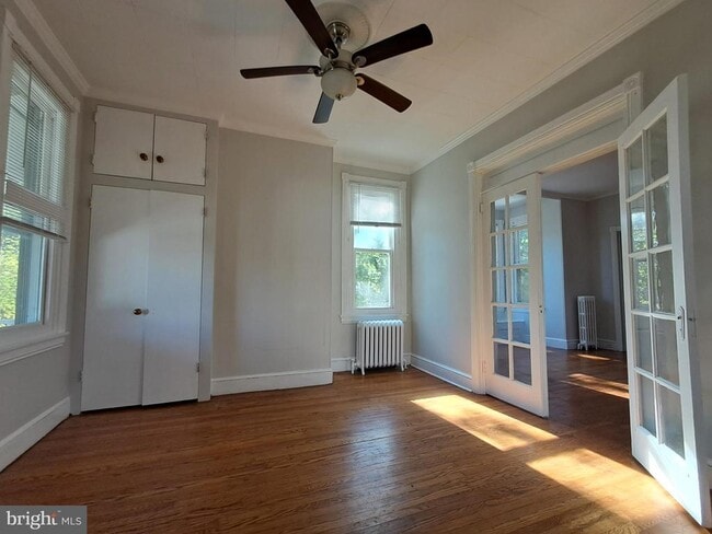 Building Photo - 108 S Clifton Ave