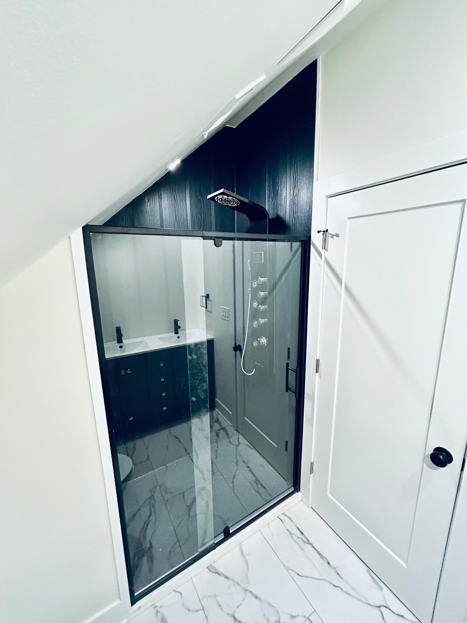 Building Photo - 3227 S May St