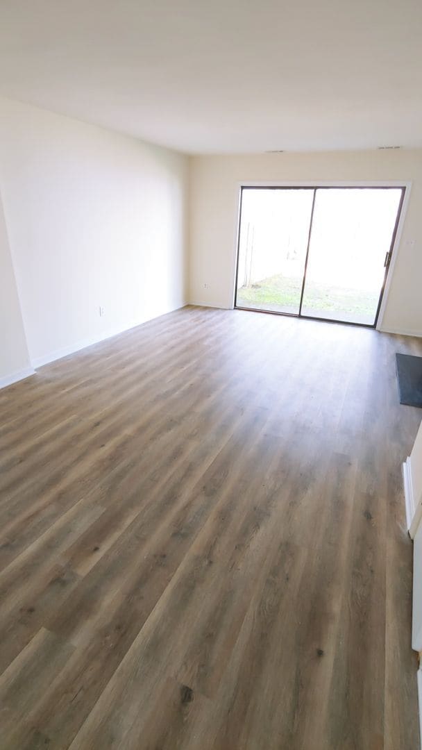 Building Photo - 2 BR/ 2.5 BA Two Bedroom Townhouse in the West End.