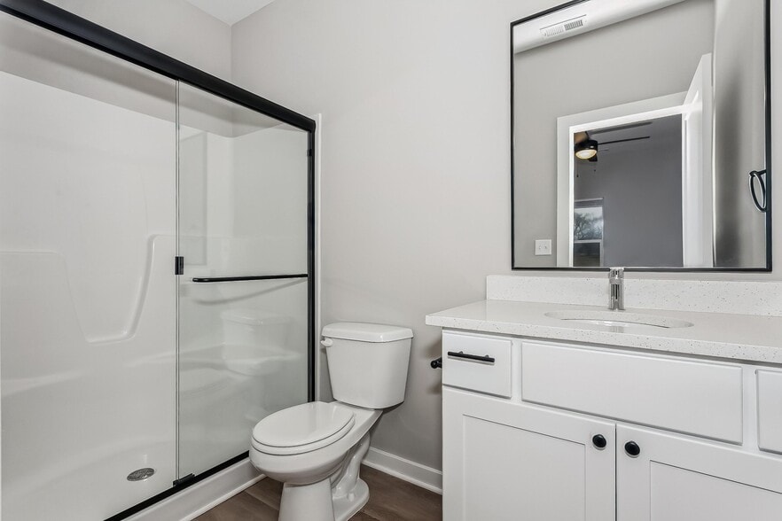 Building Photo - 909 S Logan St