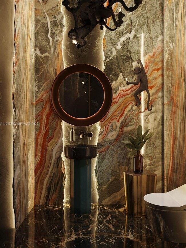 Building Photo - 2305 N Riverside Dr