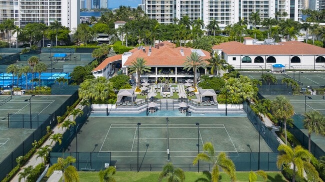 Building Photo - 2000 E Island Blvd