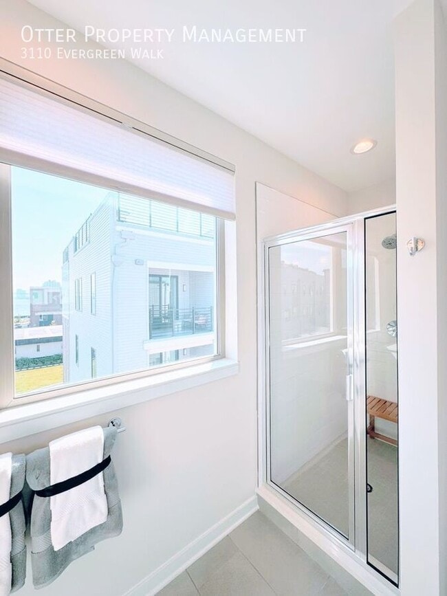 Building Photo - 3110 Evergreen Walk