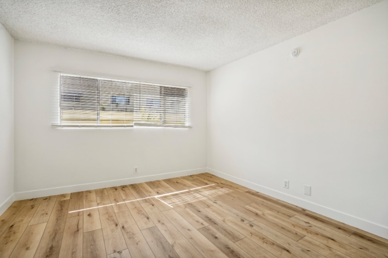 Building Photo - 9000 Clifton Wy