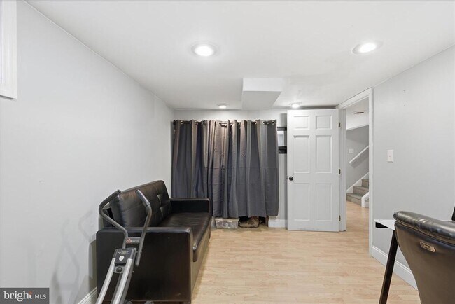 Building Photo - 7203 Arthur Dr