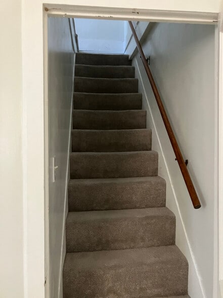 Building Photo - 932 Napoleon St