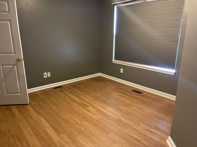 Building Photo - 2301 Filiatreau Ln