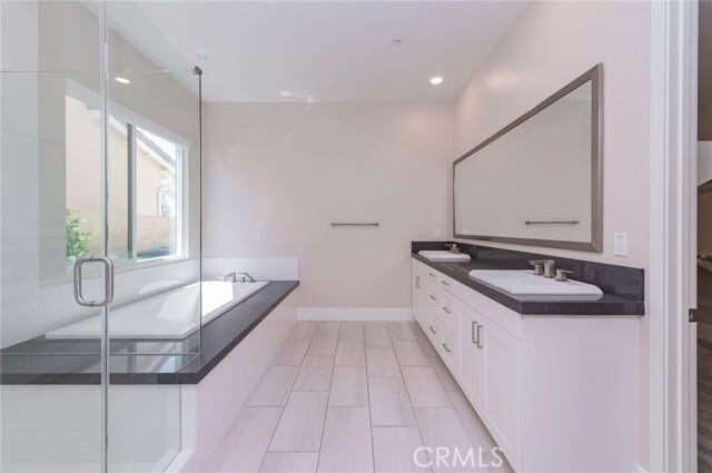 Building Photo - 60 Ray