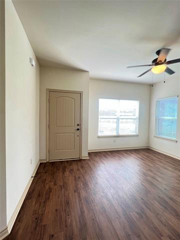 Building Photo - 214 Lasso Cir