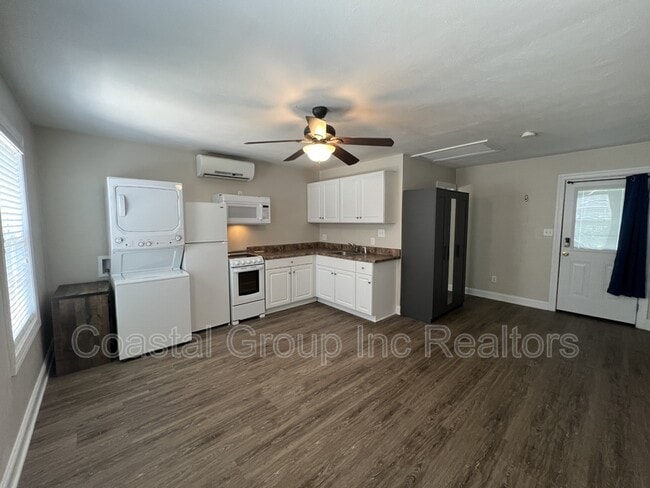 Building Photo - 1363 Eagle Ave