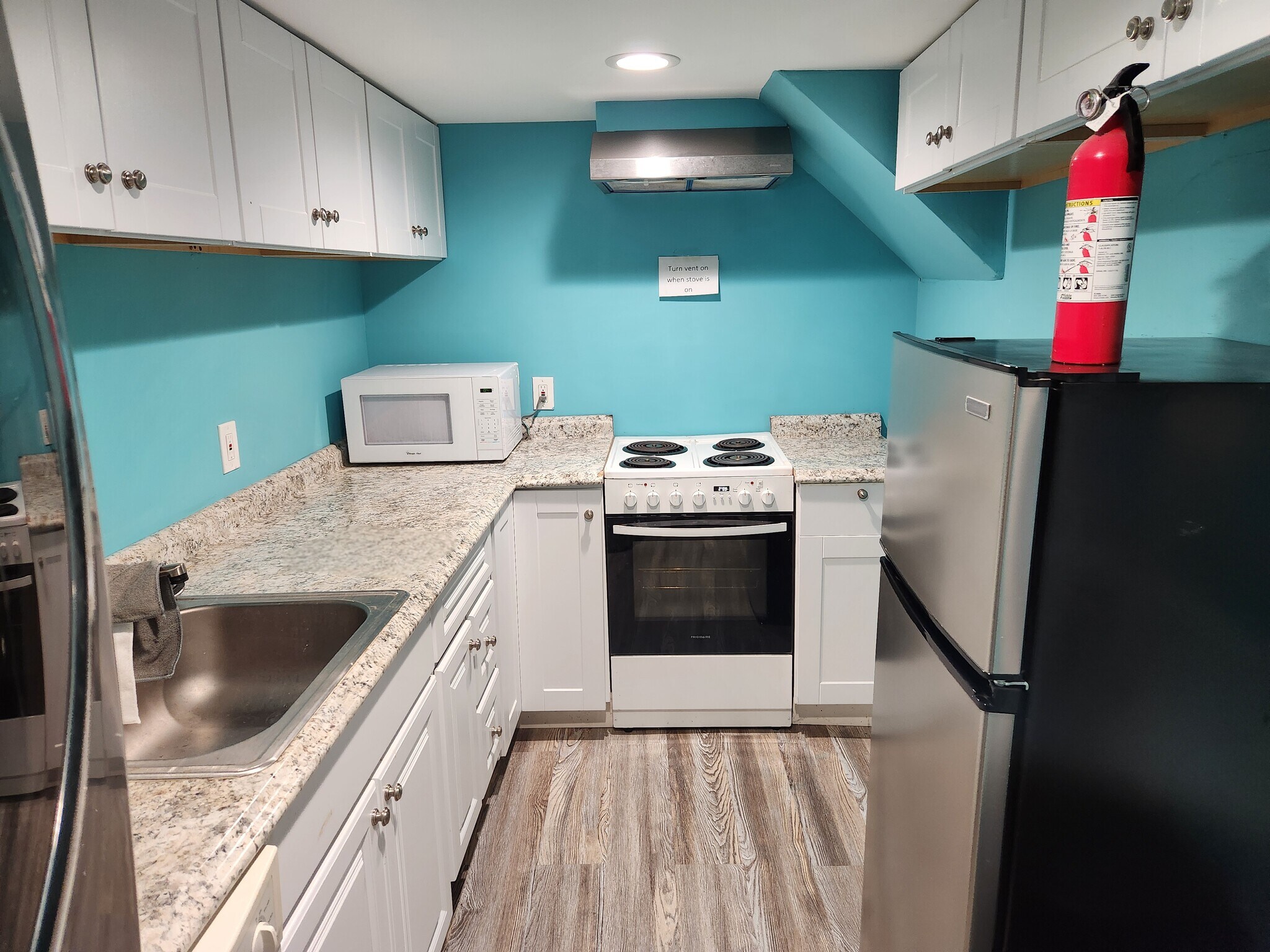 Building Photo - 5014 Nantucket Rd