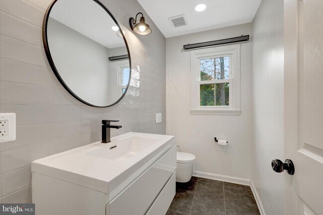 Building Photo - 1108 Bellview Rd