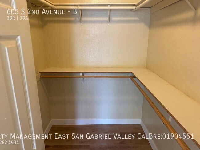 Building Photo - 605 S 2nd Ave