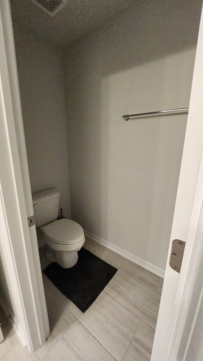 Building Photo - Room in Townhome on Mezzo Ln