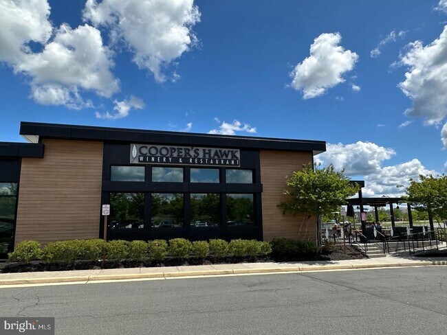 Building Photo - 43395 Briar Creek Terrace