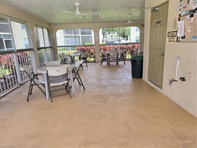 Building Photo - 605 Squire Cir