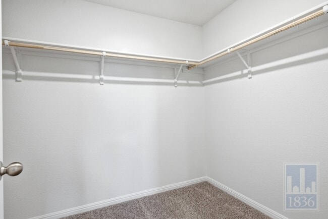 Building Photo - 1932 Marlin Spike Dr