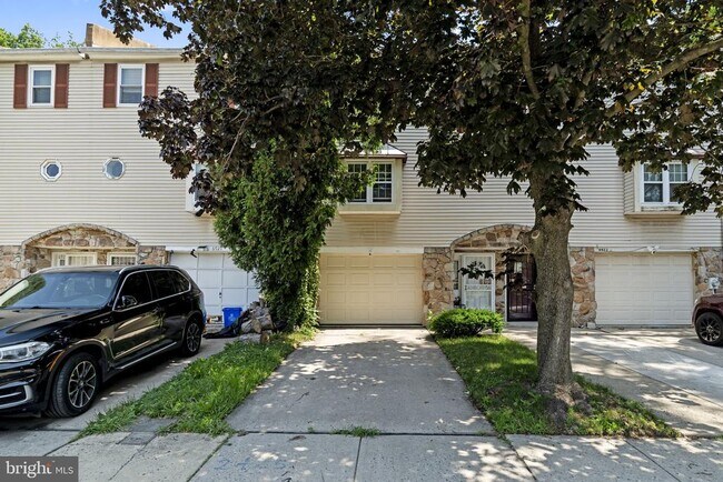 Building Photo - 6925 Sprague St