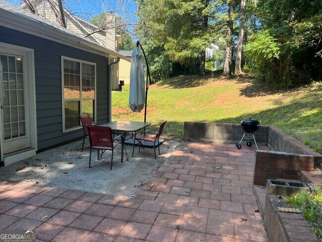 Building Photo - 70 Park Meadows Dr SW
